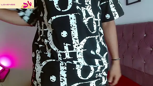 aaron_antonella_mds - Aaron_antonella_mds's free webcam - UK Sex Cams