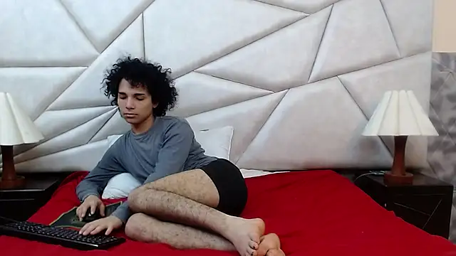 Nyx_and_Arian webcam