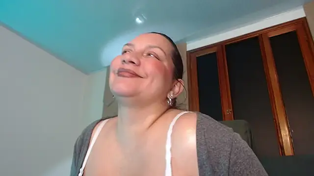 mia_coral1 webcam