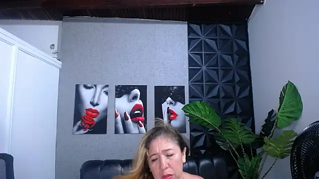 Valentinaa_mature webcam