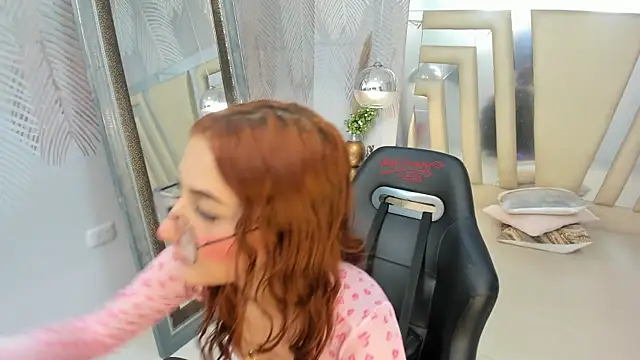 ValerySkinnyy webcam