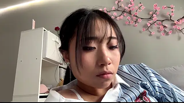SweetMiaXO webcam