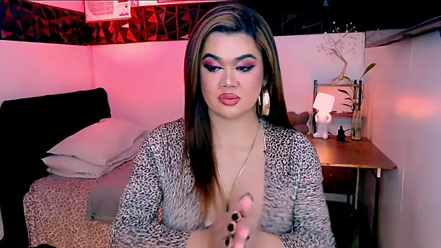 asiankatyhuge webcam