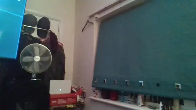 Tattooednakedguy live sex cam