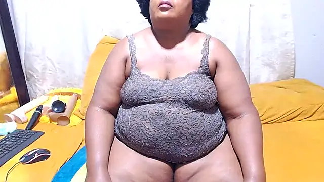 MatureBootyBabe4Uxx webcam