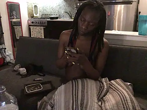 littyleesh1 - Littyleesh1's free webcam - UK Sex Cams