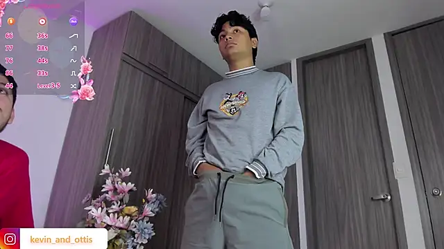 _ottis_ - _Ottis_'s free webcam - UK Sex Cams