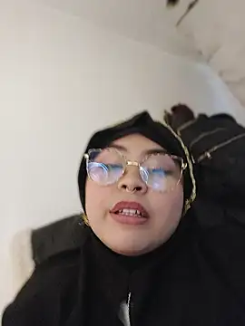 elinaax (F teen) - blowjob وظيفة ضربة