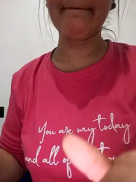 lolo890 - Lolo890's free webcam - UK Sex Cams