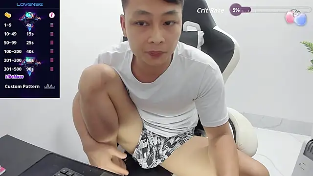 Naughty___asian webcam