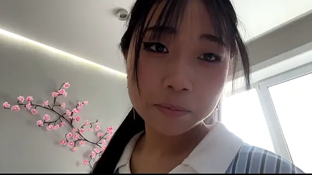 SweetMiaXO - Live Cam