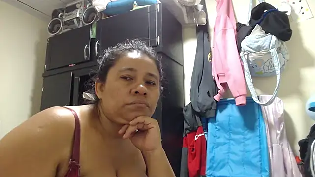 adrixxx38 - Adrixxx38's free webcam - UK Sex Cams