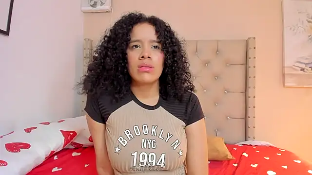 vanesasexyhot21 webcam