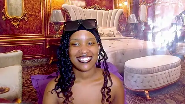 EroticSexyPrada webcam