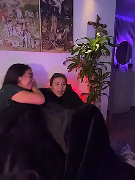 poli_amor2025 - Poli_amor2025's free webcam - UK Sex Cams