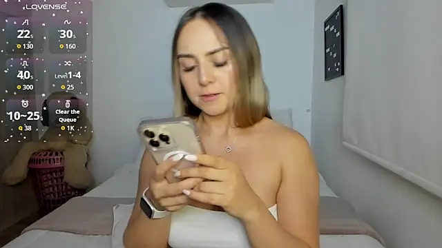 sophie_morenoo webcam