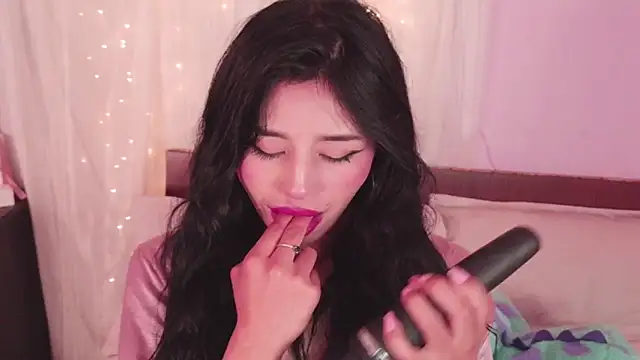 Miss_Charlottet webcam