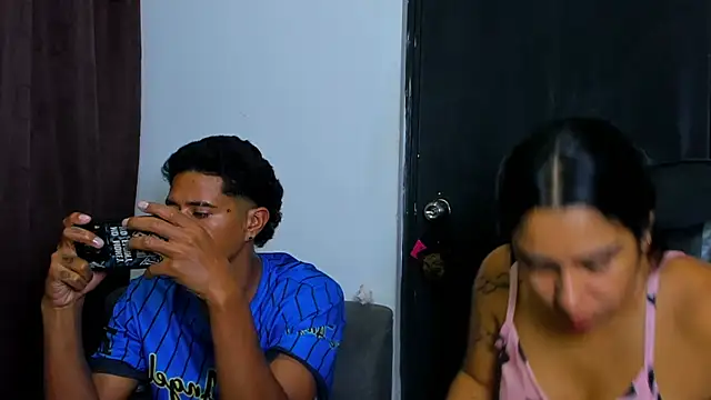 violet_and_myers webcam