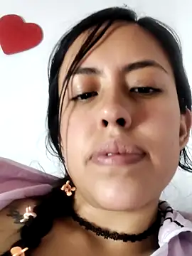 Webcam Model (Queen_Ashly)  is live.Free join now!