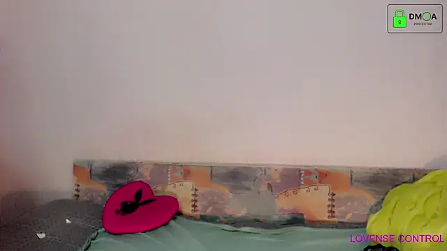 curvy_molly - Curvy_Molly's free webcam - UK Sex Cams