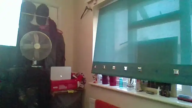 Tattooednakedguy live sex cam