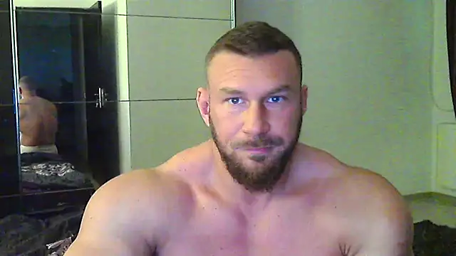 muscularkevin live sex cam
