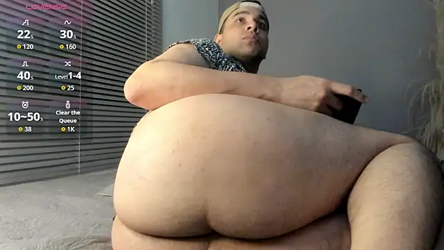 Latin_boy_surprisee webcam