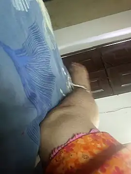 Funcouple0069 webcam