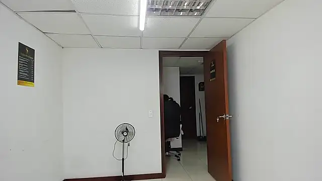 Aisha_hotts777 webcam