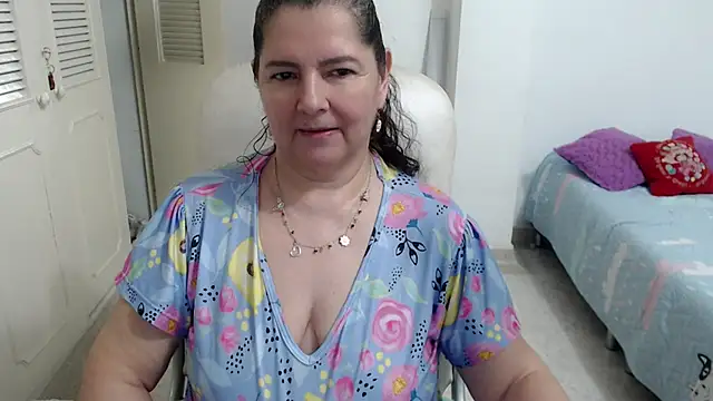 leonela_69 webcam