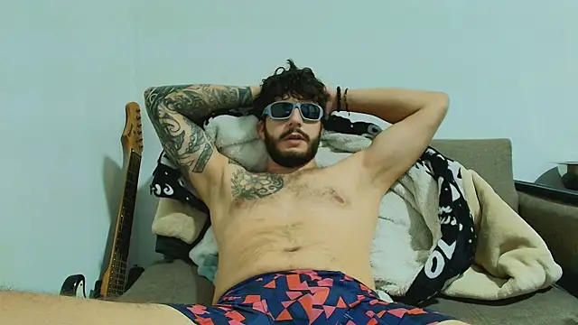 thomas_gun live sex cam