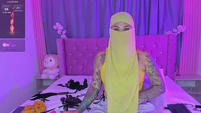 nayla-mouna - Nayla-Mouna's free webcam - UK Sex Cams