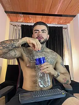 benjii_carter1 - Benjii_Carter1's free webcam - UK Sex Cams