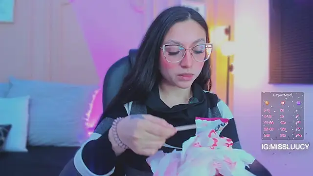 lucy_neil - Live Cam