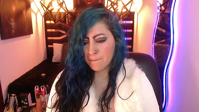 scarleth_blue webcam