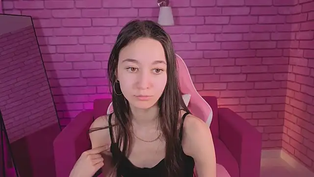 Nicole_Brownie webcam