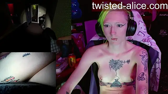 twisted_alice - Twisted_Alice's free webcam - UK Sex Cams