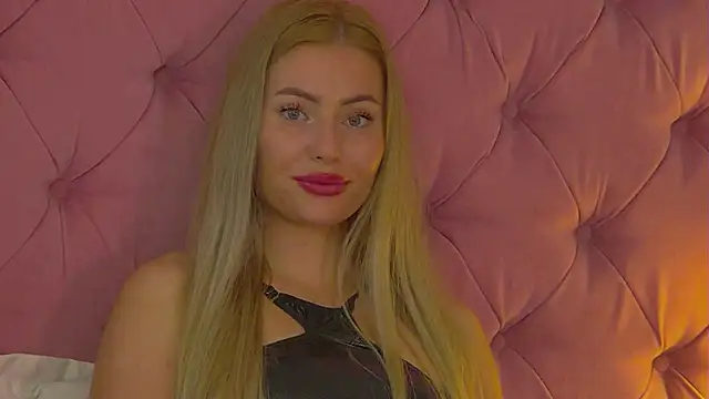 misshanight - MisshaNight's free webcam - UK Sex Cams