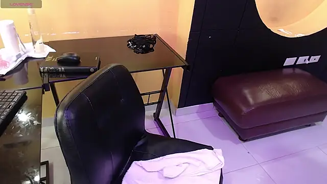 alinamorris - AlinaMorris's free webcam