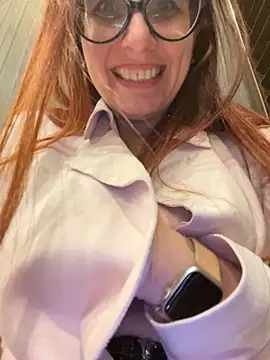 NataKitten live sex cam