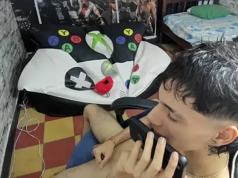 wex_077 - Wex_077's free webcam - UK Sex Cams