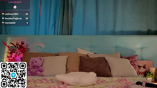 Aurora_Bennet webcam