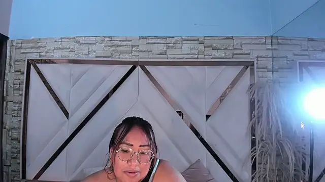 shara_oz - Shara_Oz's free webcam - UK Sex Cams