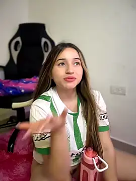 Webcam Model (Sophie_spencer1)  is live.Free join now!