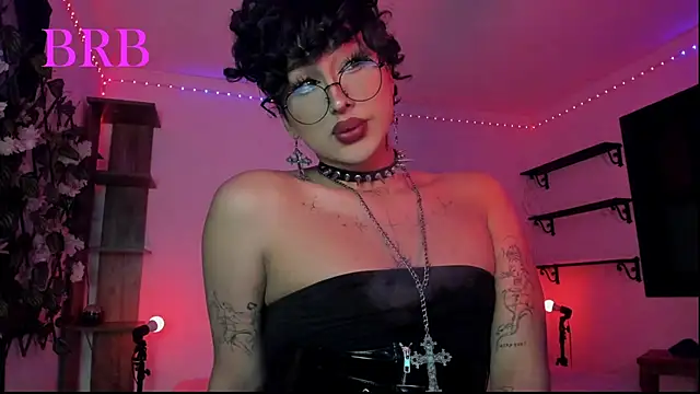 Heka_Prudence live sex cam