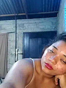 Webcam Model (Violethroos)  is live.Free join now!