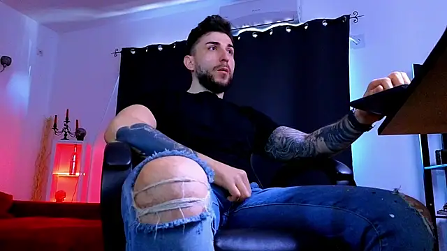 mightyaaron66 - MightyAaron66's free webcam - UK Sex Cams