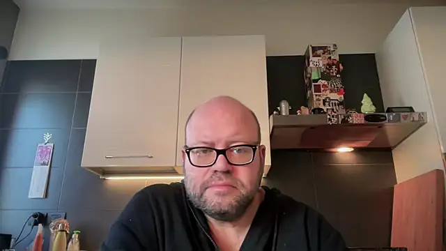 theitalianbear - Theitalianbear's free webcam - UK Sex Cams