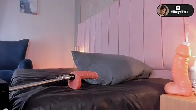 Hillary_Collins1 webcam