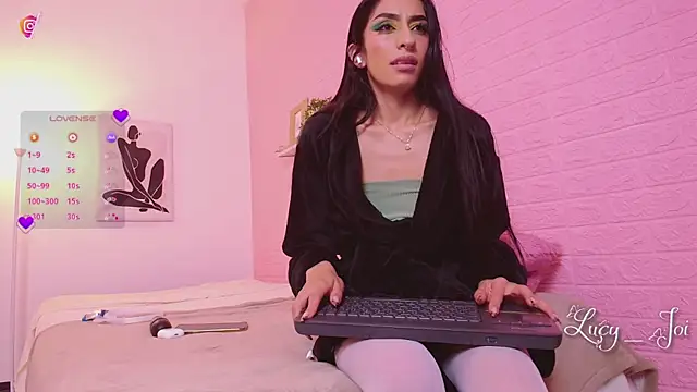 Lucyanajoi webcam